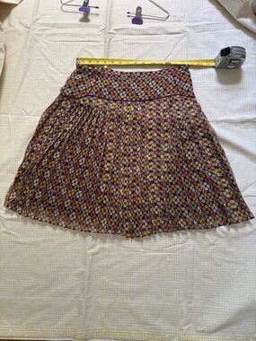 Original Penguin silk skirt. Pleated. Vintage NWOT Size 2